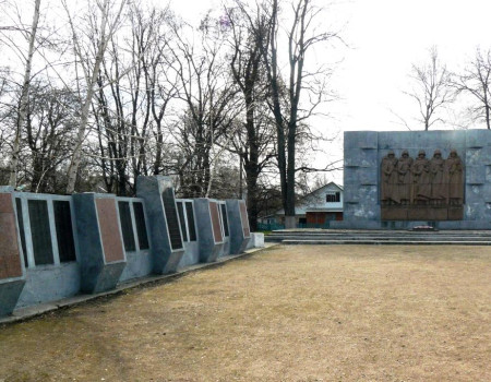 Пам’ятний знак воїнам-землякам