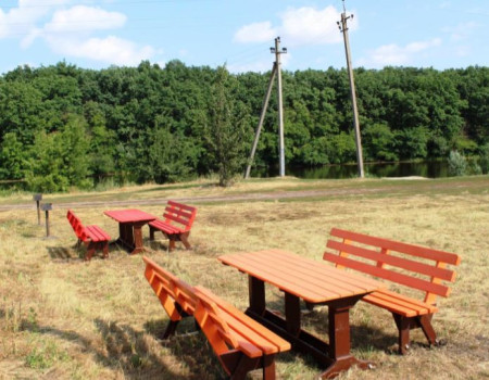 Зона для відпочинку на березі річки Орчик